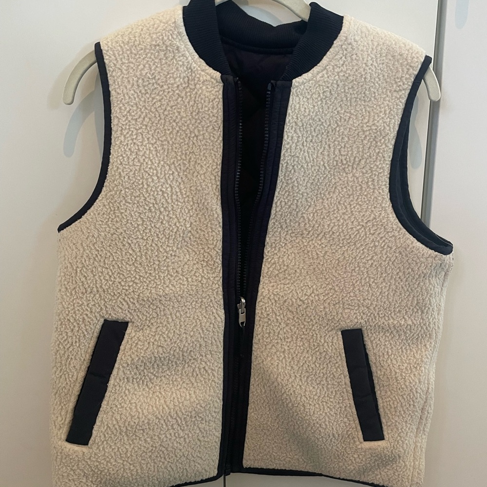 The North Face Reversible Sherpa Bomber Vest
